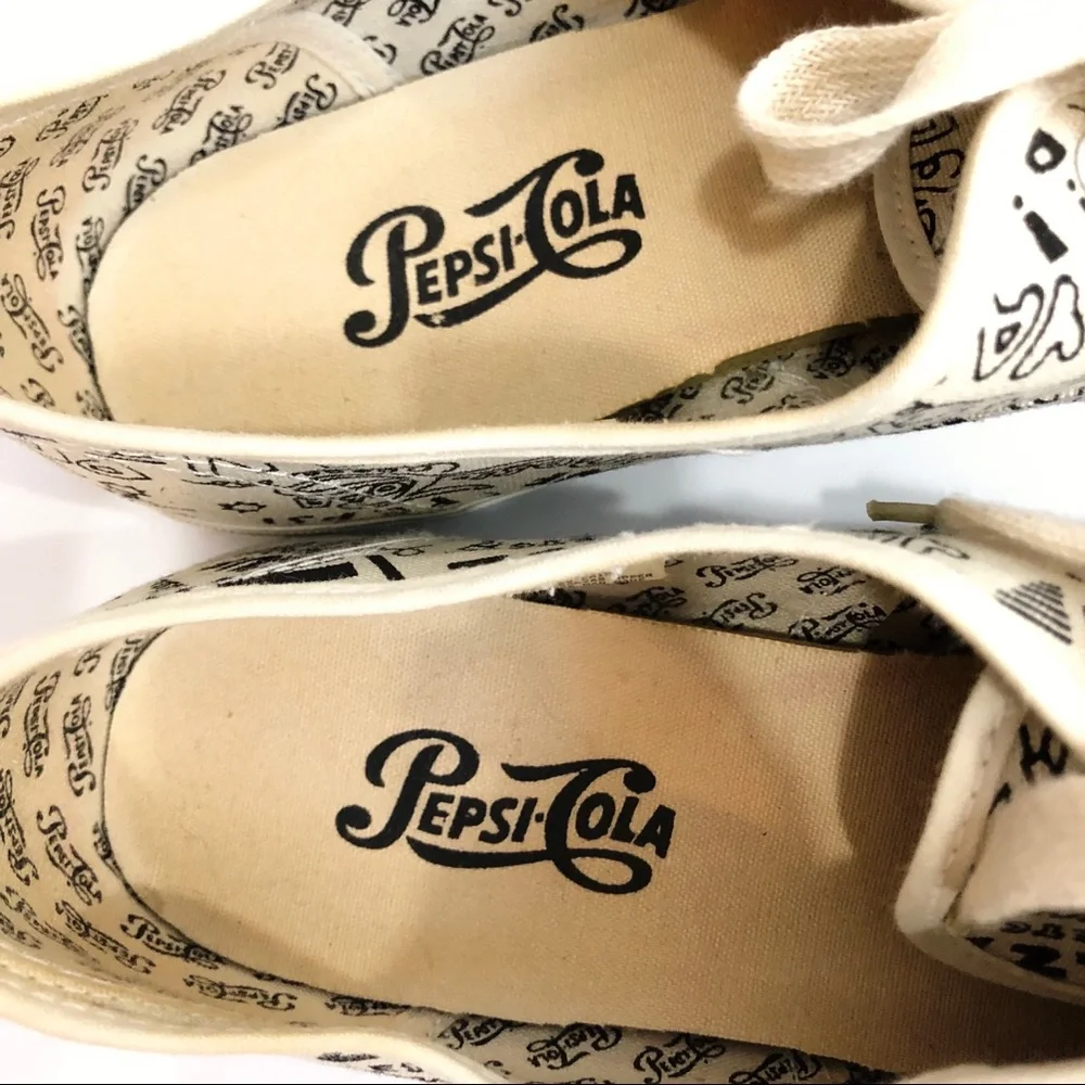Vintage Pepsi-Cola Graffitti Sneaker - Picture 5 of 5